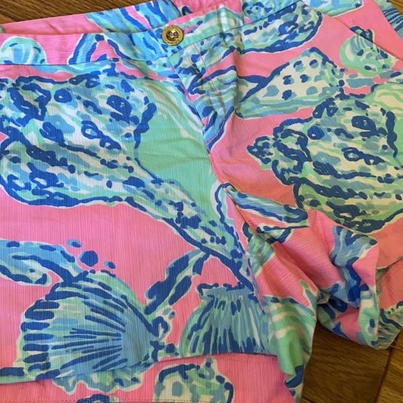 Lilly Pulitzer size 2 shorts - Picture 4 of 4